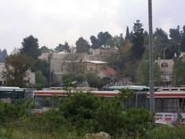 دير ياسين اليوم، هي جزء من مركز كفر شاؤول للصحة النفسية، مستشفى نفسي إسرائيلي.