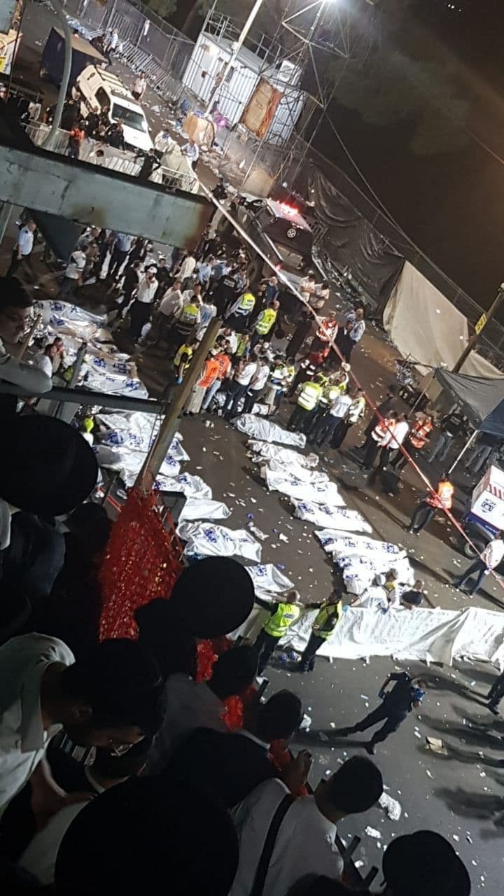 إضاءات انهيار جسر بالمستوطنين والمتدينين الإسرائيليين في جبل الجرمق بشمال فلسطين المحتلة