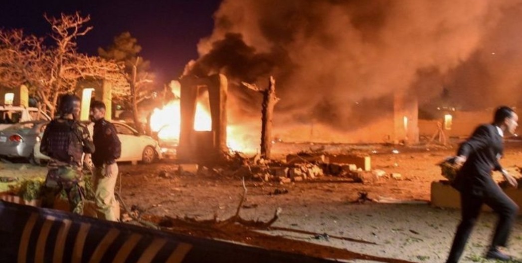 تفجير ٤ندق سيرينا في باكستان 