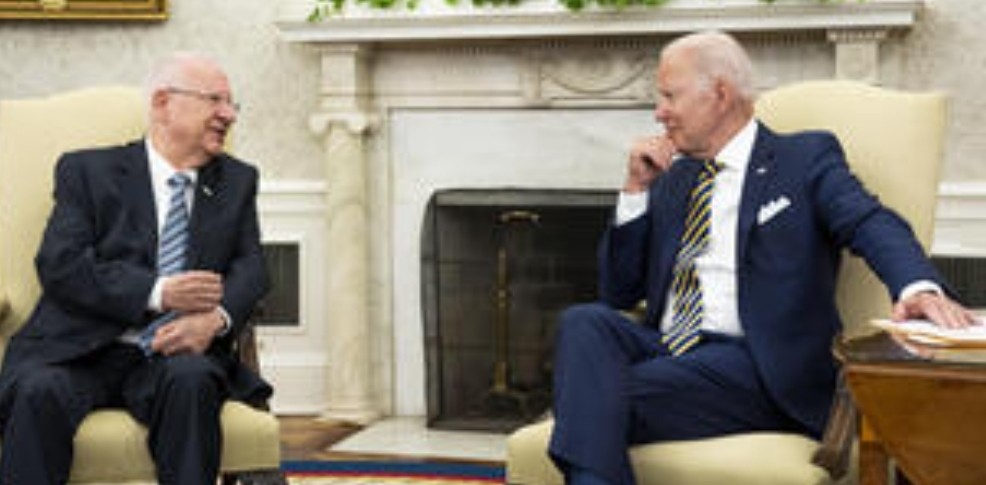 إضاءات تقرير يديعوت أحرونوت  زيارة ريفلين للولايات المتحدة هي رحلة عمل أكثر من جولة وداع