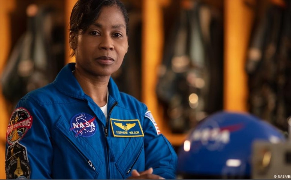 رائدات فضاء "ملونات" يحلقن في مهمات كونية