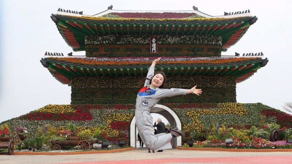 رائدات فضاء "ملونات" يحلقن في مهمات كونية